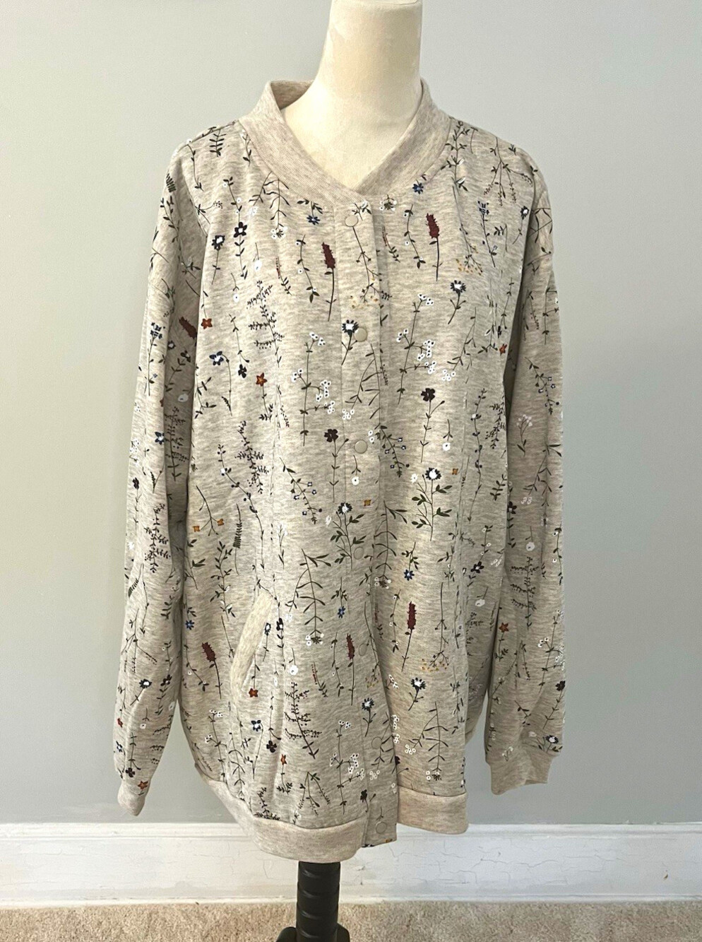 Blair Womens Plus 3XL Beige Floral button cardigan Crew Neck. Grandma core
